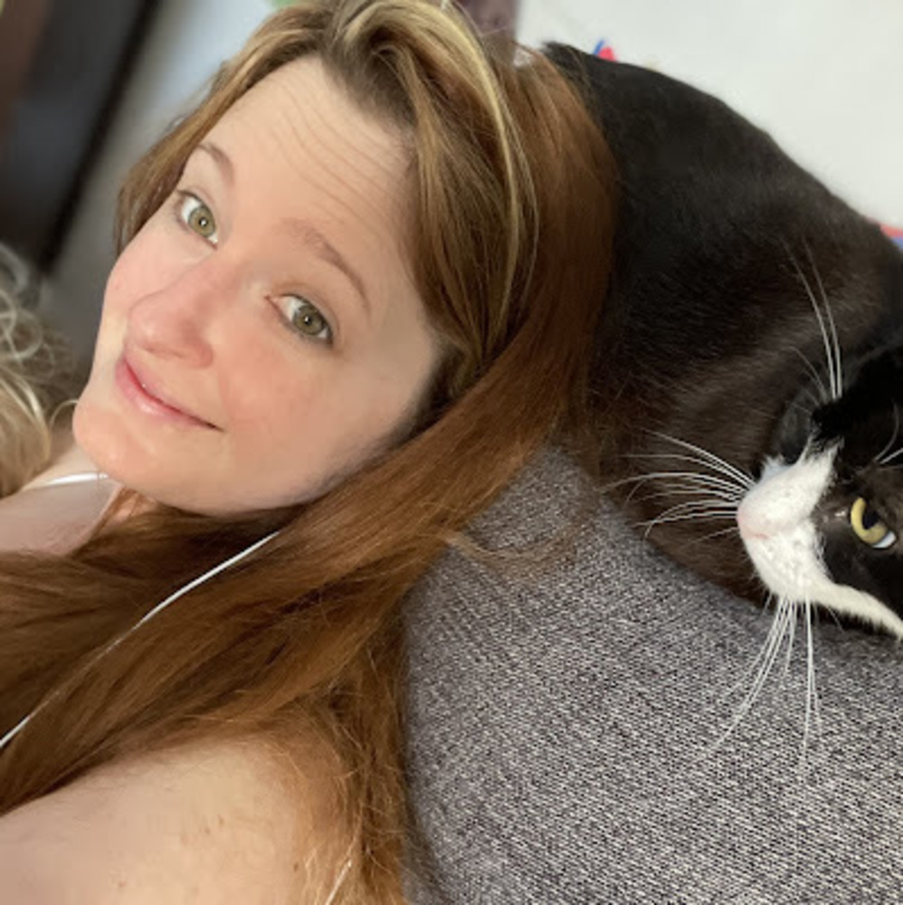 Meet your Posher, Caitlin